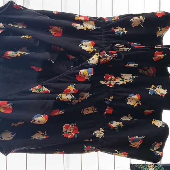 Ralph Lauren Black Top With Floral Wrap-around Design - Picture 5 of 6